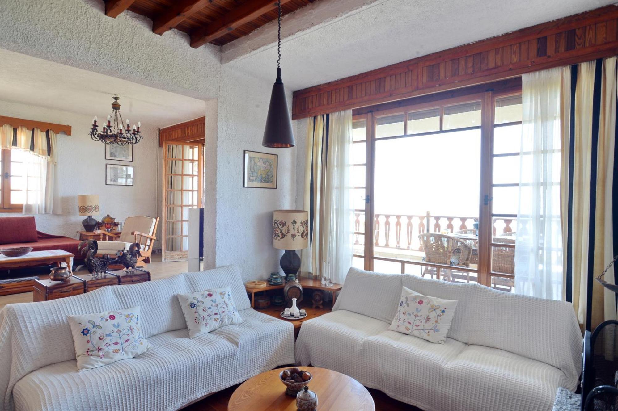 Antorina Beachfront Villas With Private Pools Kamari  المظهر الخارجي الصورة